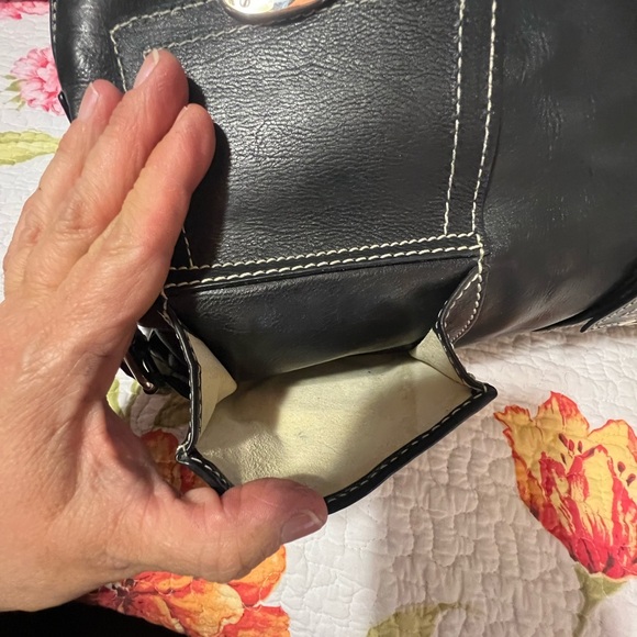 Marc Jacob’s Original Black Leather Handbag - Picture 9 of 16